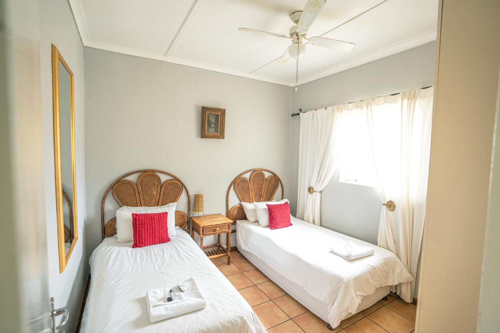 보퍼트웨스트 Olive Grove Guest Farm 빌라 외부 사진